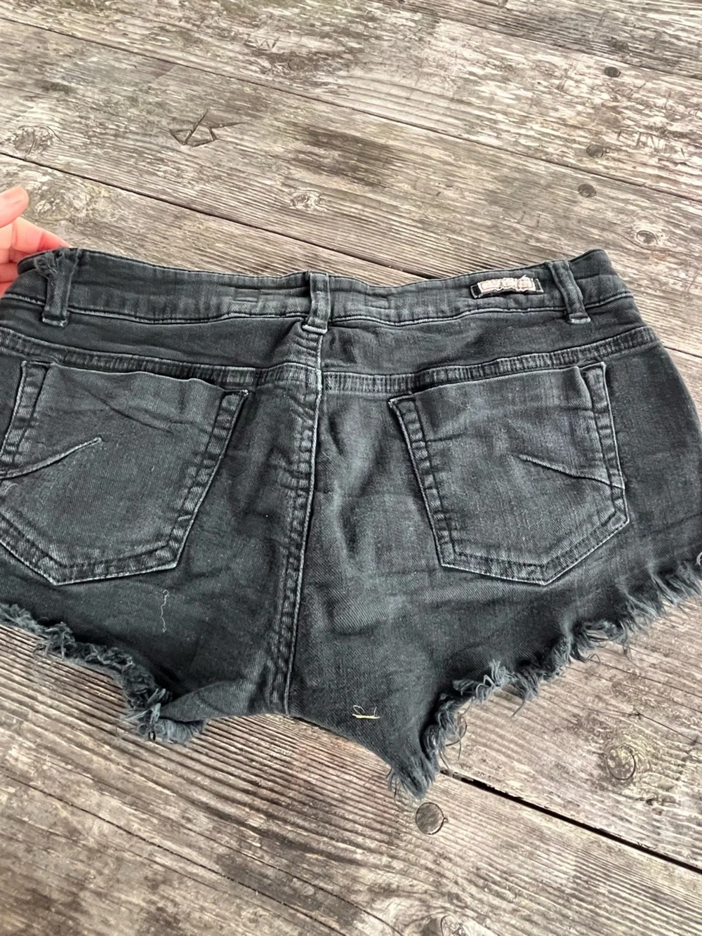 MELLVILLE Black Women's Denim Shorts - Distressed Frayed Hem SZ 42, USA L